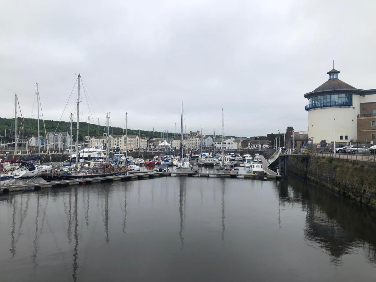 6 Church Street, Whitehaven - Perfect Deployment Location For Coast To Coast Cyclists & Hikers Eksteriør billede