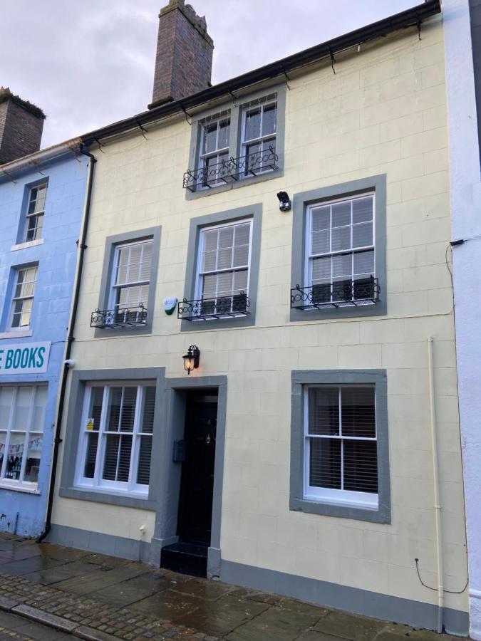 6 Church Street, Whitehaven - Perfect Deployment Location For Coast To Coast Cyclists & Hikers Eksteriør billede